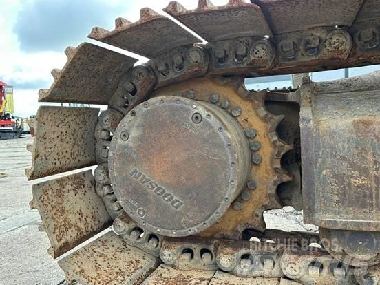 Doosan DX 300 LC-3 Bageri guseničari