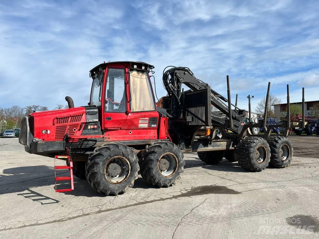 Komatsu 865 Forvarderi