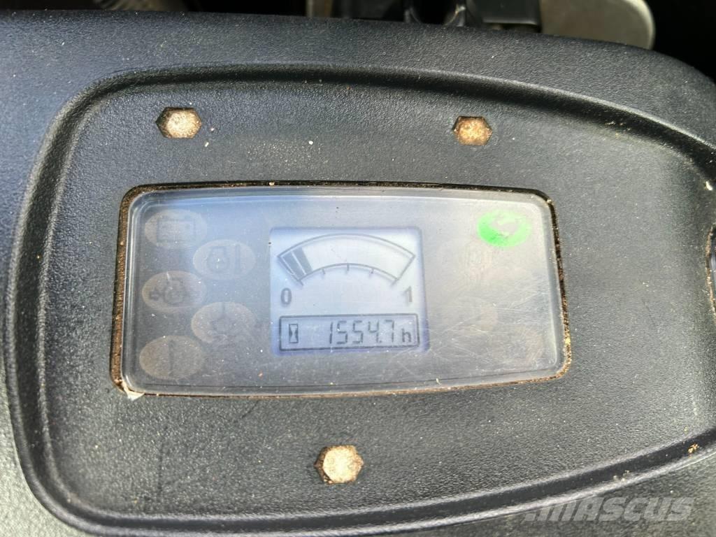 JCB 8026 CTS Mini bageri < 7t