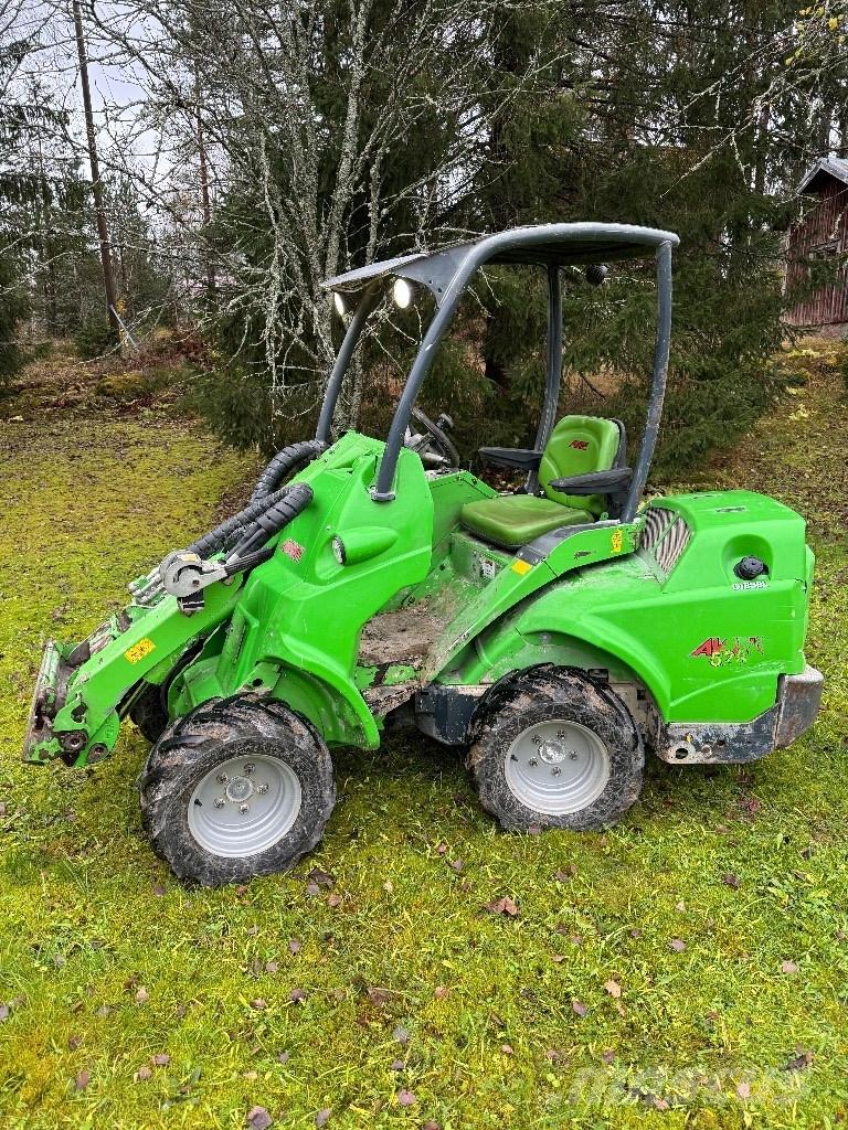 Avant 528 Višenamenski utovarivači