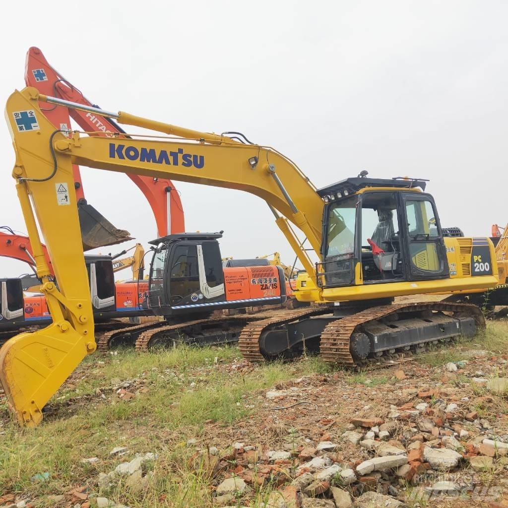 Komatsu PC200-8 Bageri guseničari