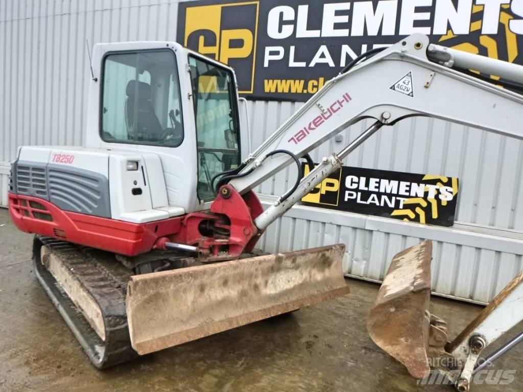 Takeuchi TB250 Mini bageri < 7t