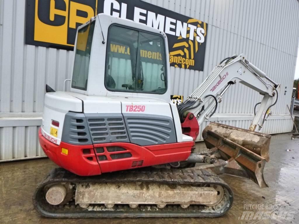 Takeuchi TB250 Mini bageri < 7t