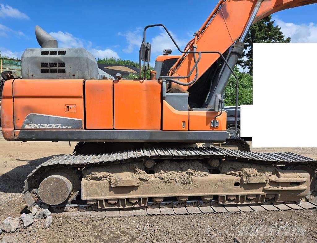 Doosan DX 300 LC-5 Bageri guseničari