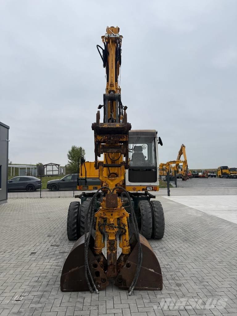 Liebherr A 312 Bageri točkaši