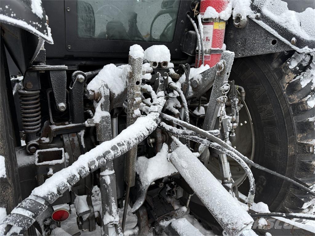 Valtra T191 Traktori