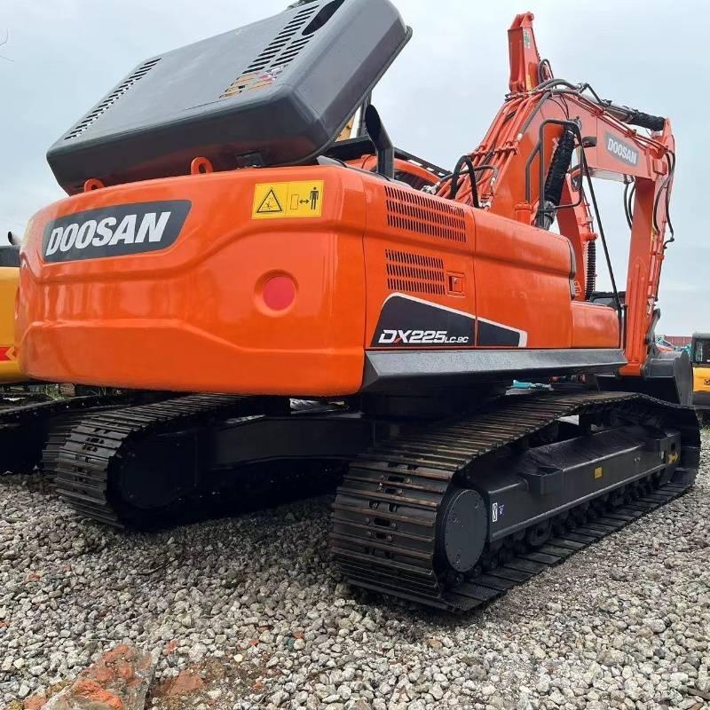 Doosan DX225 Bageri guseničari