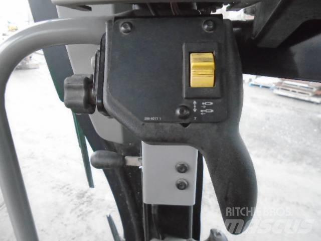 CAT 140 M 2 AWD Grejderi