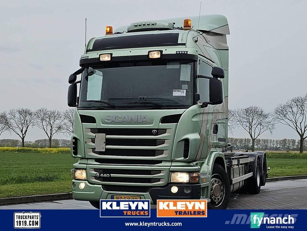 Scania G440 Rol kiper kamioni sa kukom za podizanje tereta