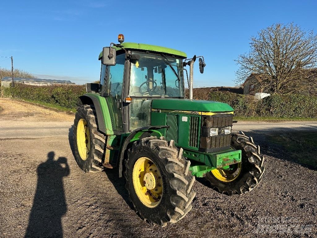 John Deere 6210 Traktori