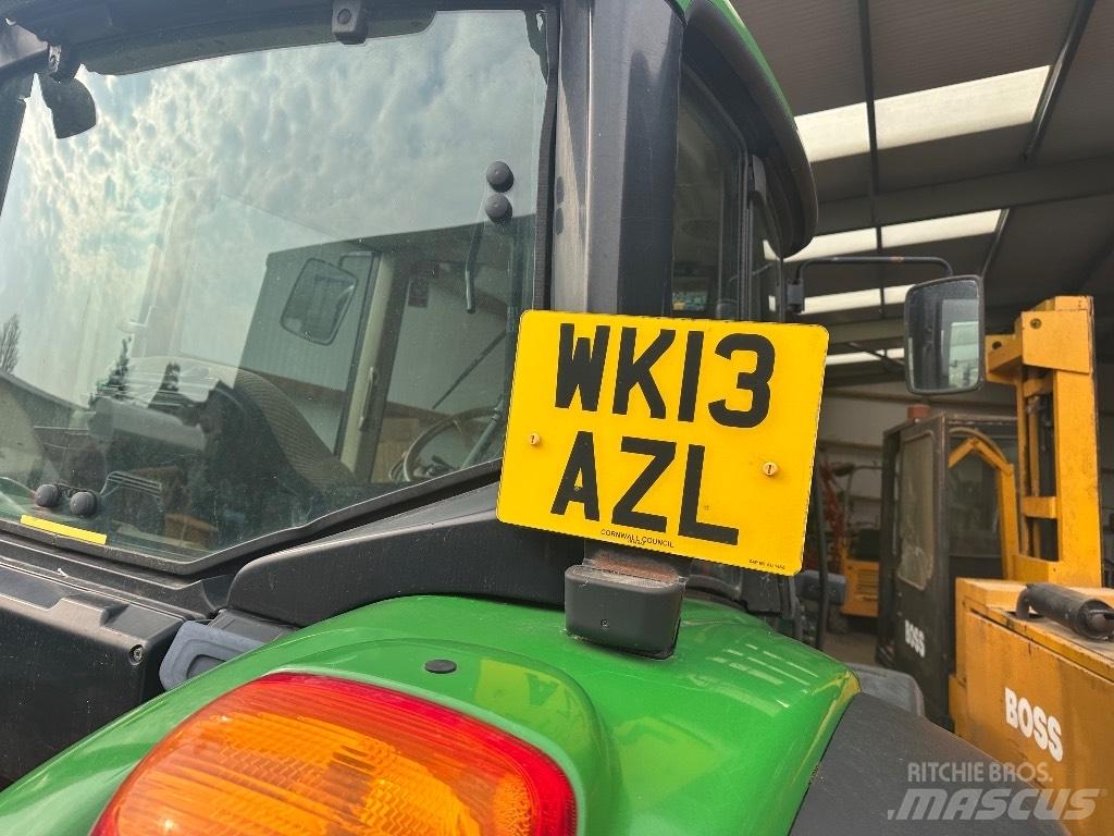John Deere 6210 Traktori