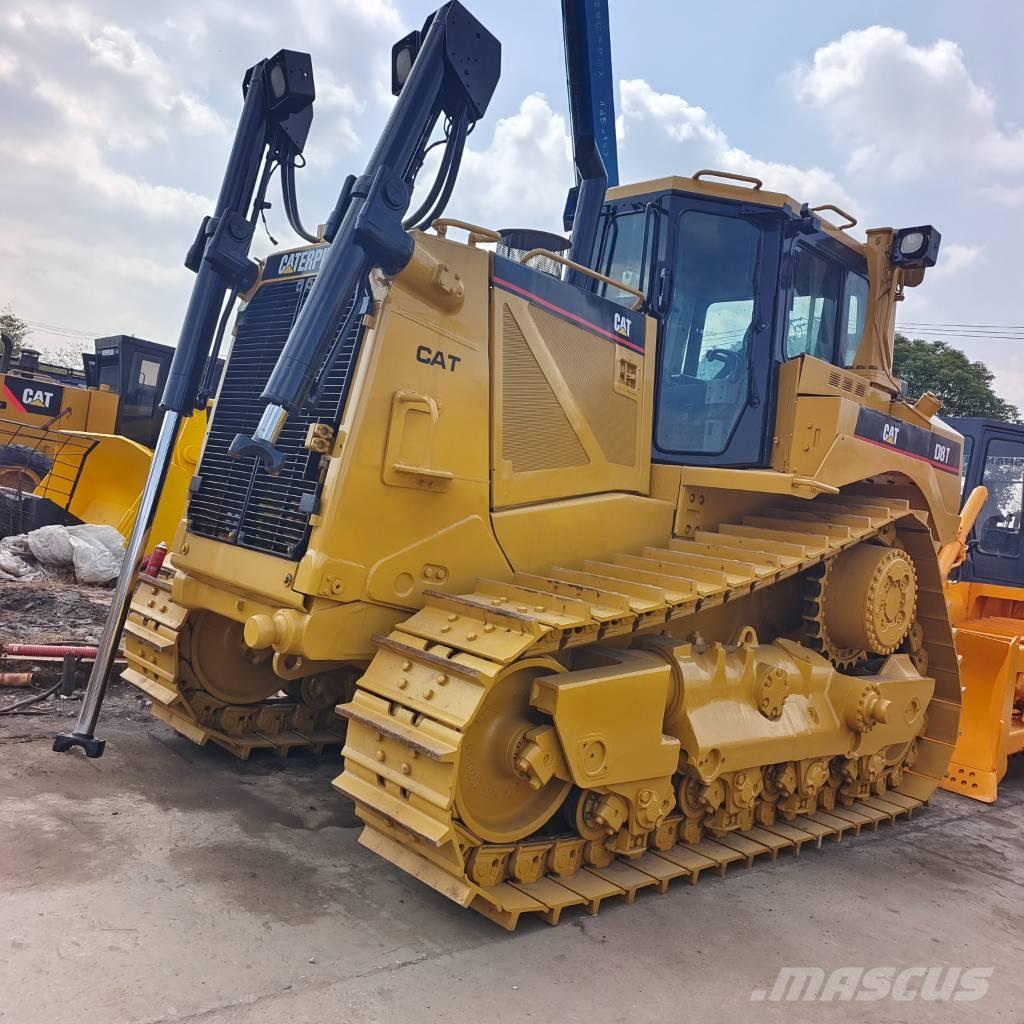 CAT D 8 T Buldožeri guseničari