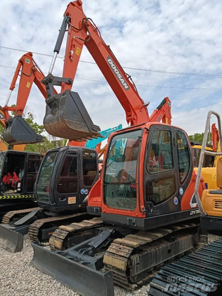 Doosan DX 75 Bageri guseničari
