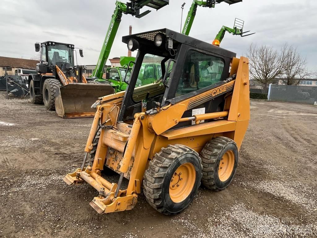 CASE 1840 Skid steer mini utovarivači