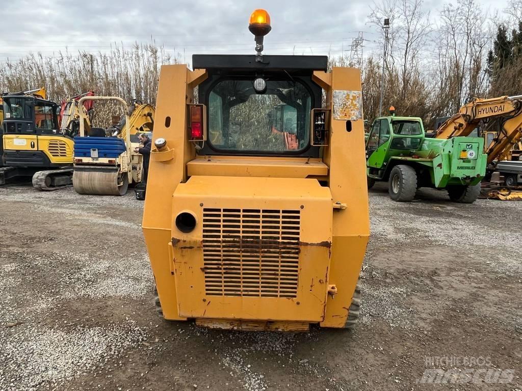 CASE 1840 Skid steer mini utovarivači