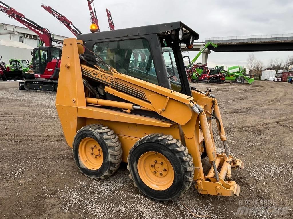 CASE 1840 Skid steer mini utovarivači