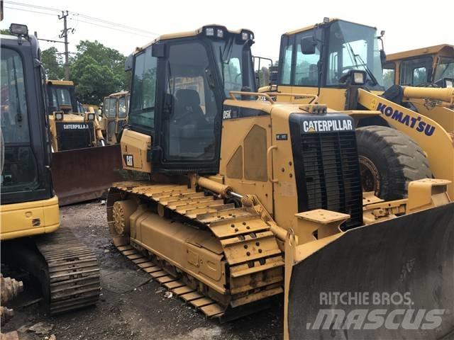 CAT D5K Buldožeri guseničari