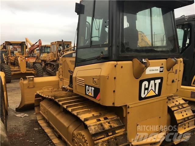 CAT D5K Buldožeri guseničari