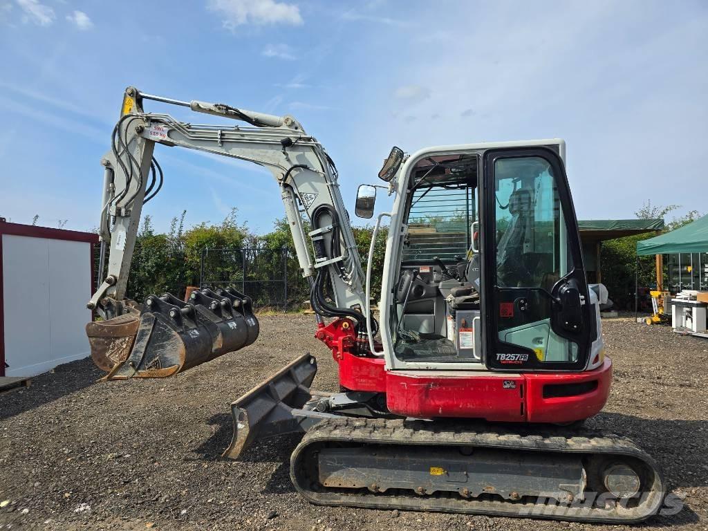 Takeuchi TB 257 FR Mini bageri < 7t