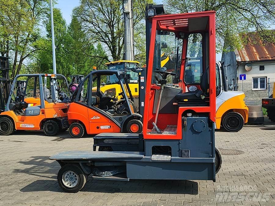 Combilift C4000 Viljuškari sa 4-stranskim dohvatom