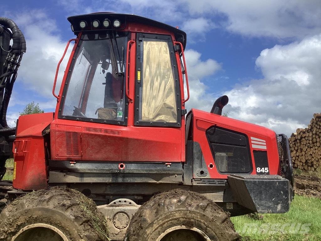 Komatsu 845 Forvarderi