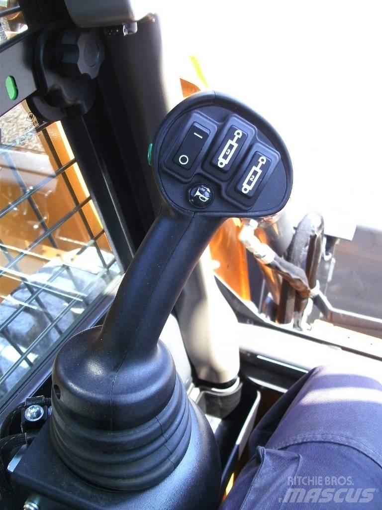 CASE SR175B Skid steer mini utovarivači