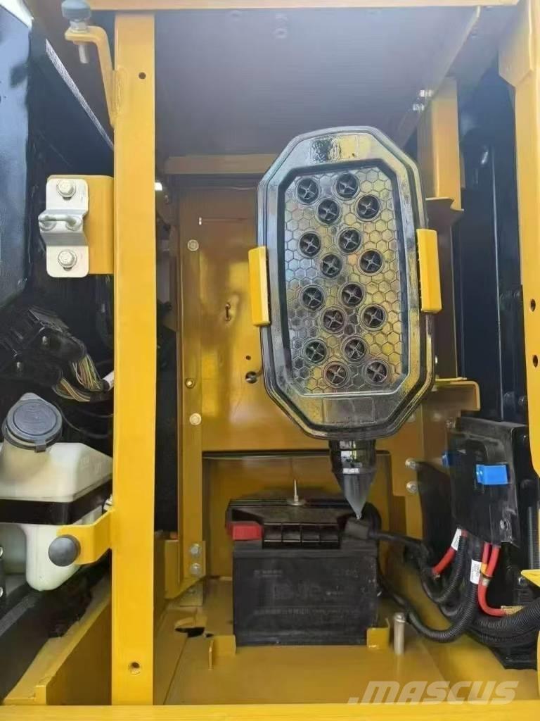CAT 320 Bageri guseničari