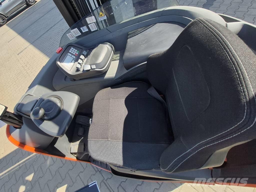 Toyota RRE160H Viljuškari sa pomičnim stupom