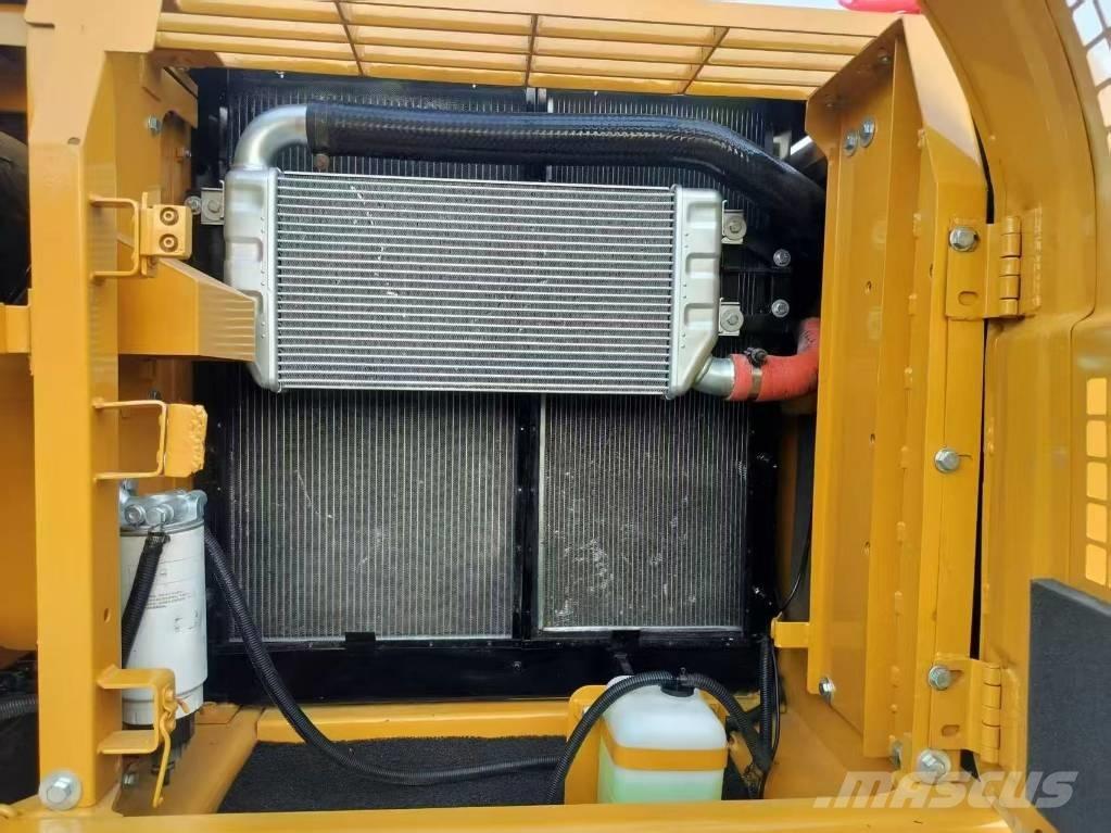 CAT 320D2L Bageri guseničari