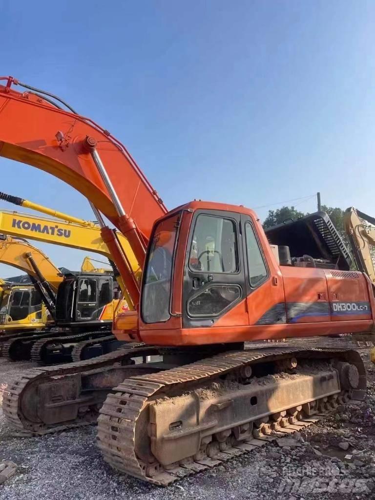 Doosan DH300 Bageri guseničari