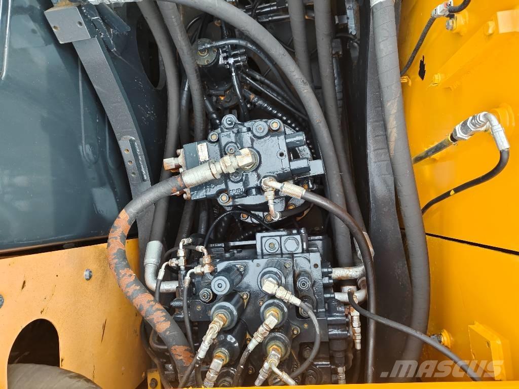 Hyundai R210W-9 Bageri točkaši