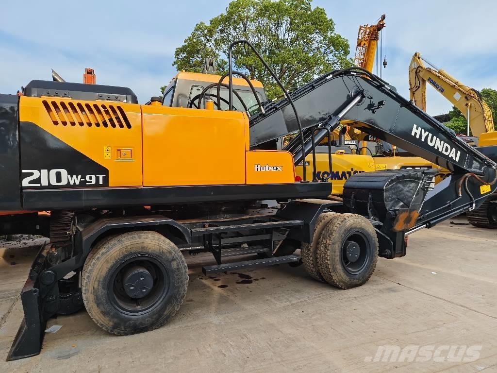Hyundai R210W-9 Bageri točkaši