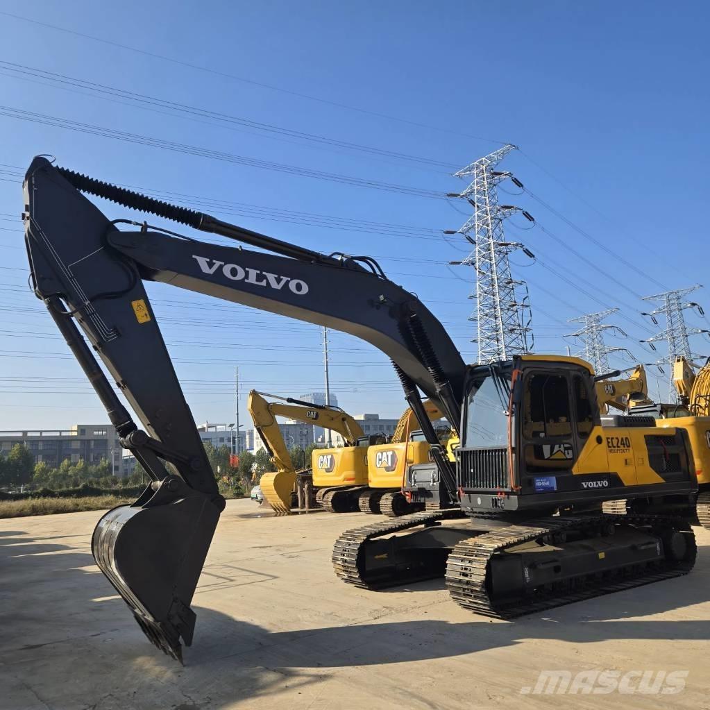 Volvo EC 240 Bageri guseničari