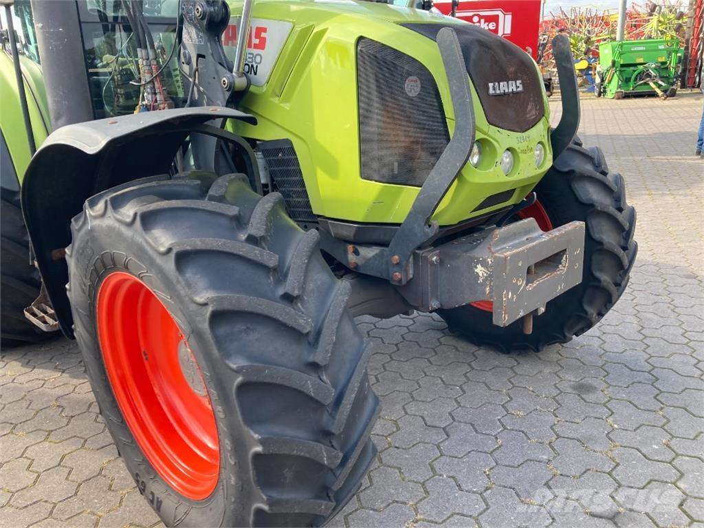 CLAAS Arion 430 Traktori