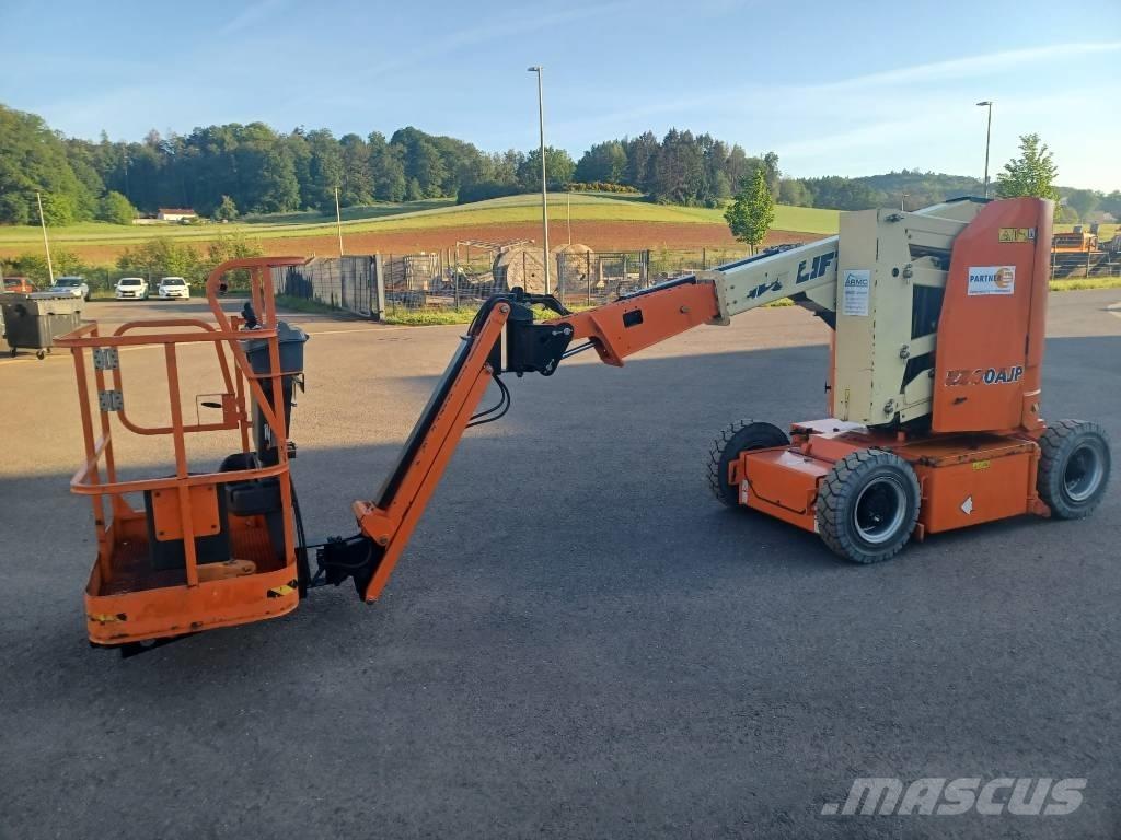 JLG E 300 AJP Zglobne podizne platforme