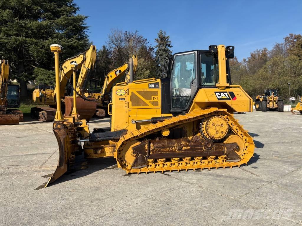 CAT D 6 N XL Buldožeri guseničari