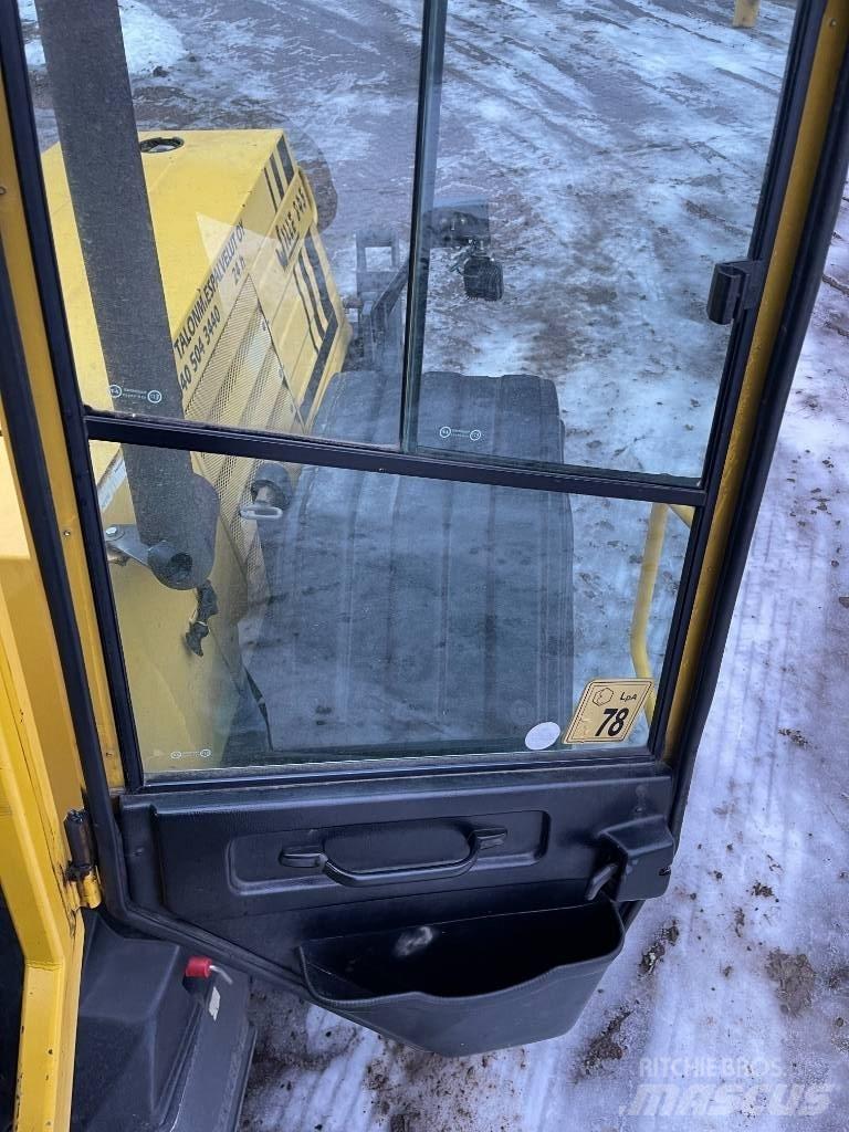 Wille 845 Manji traktori