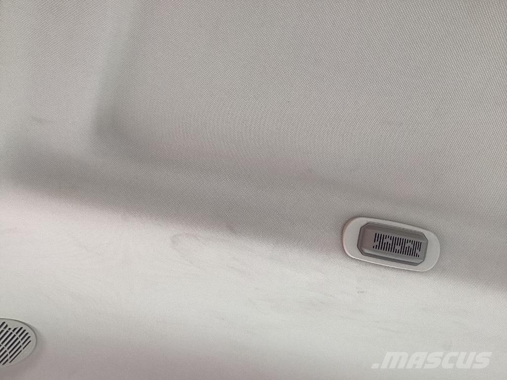 John Deere 6155 R Traktori