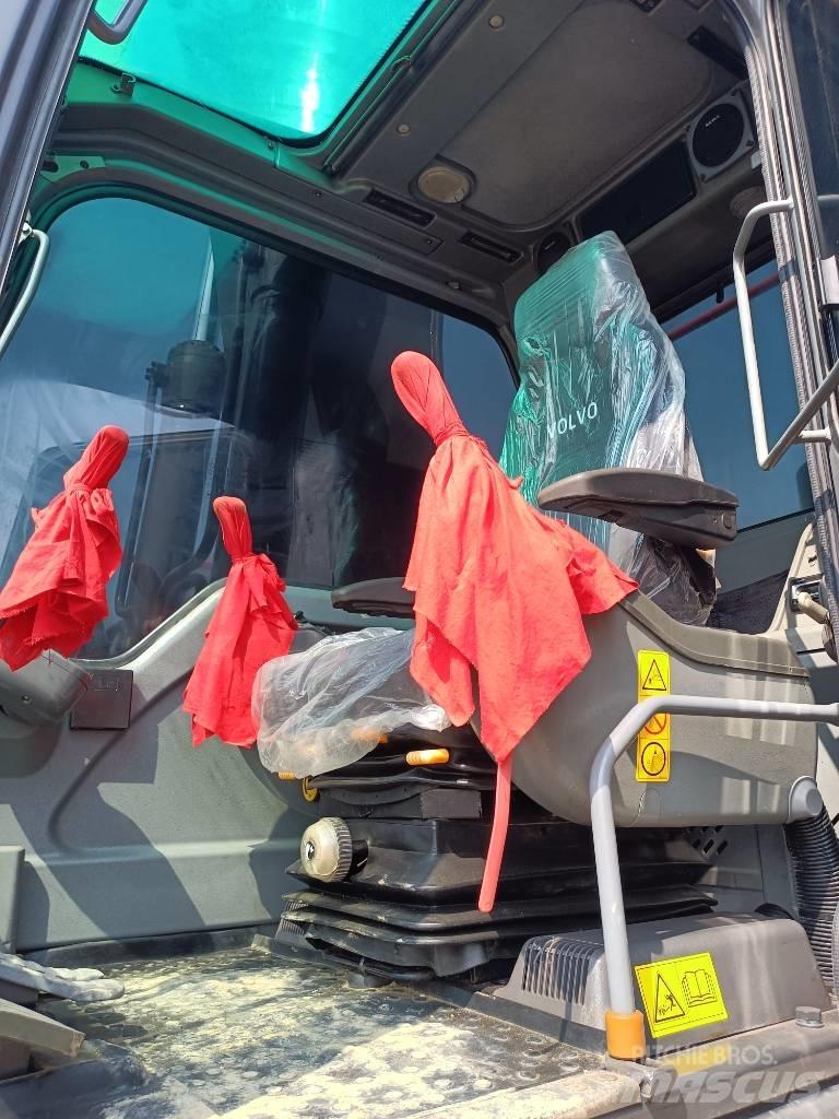 Volvo EC 240 Bageri guseničari
