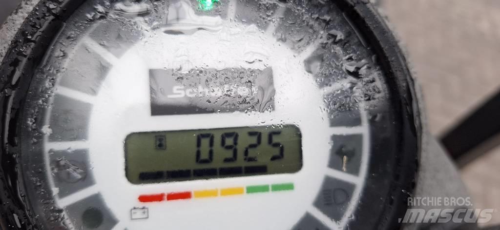 Schäffer 23e Višenamenski utovarivači