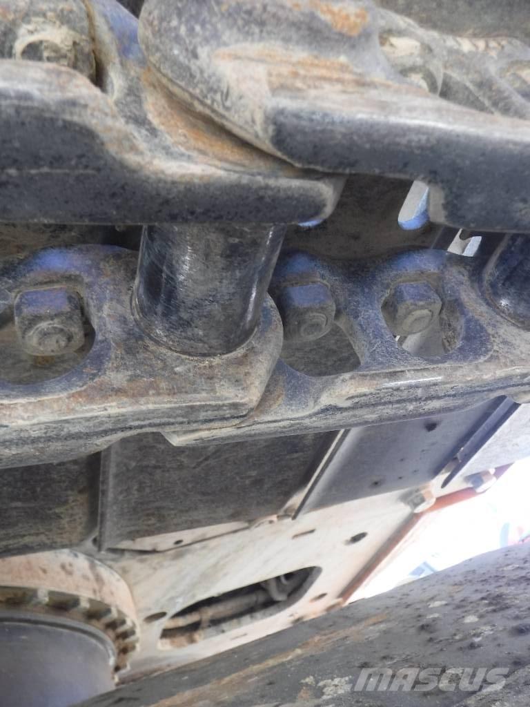 Hitachi ZX 135 US-6 Bageri guseničari