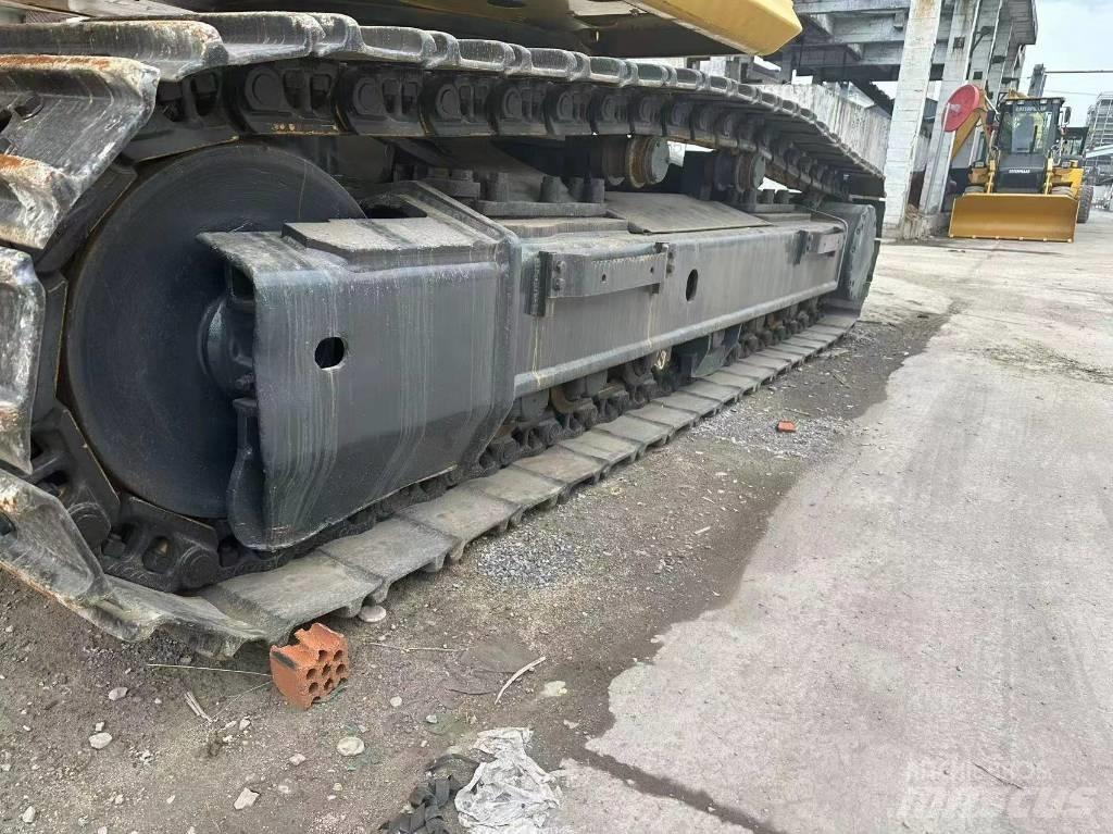 Komatsu PC 450 Bageri guseničari