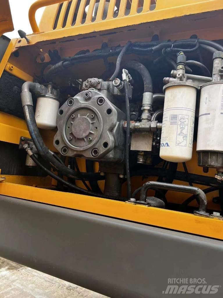 Volvo EC 480 D L Bageri guseničari