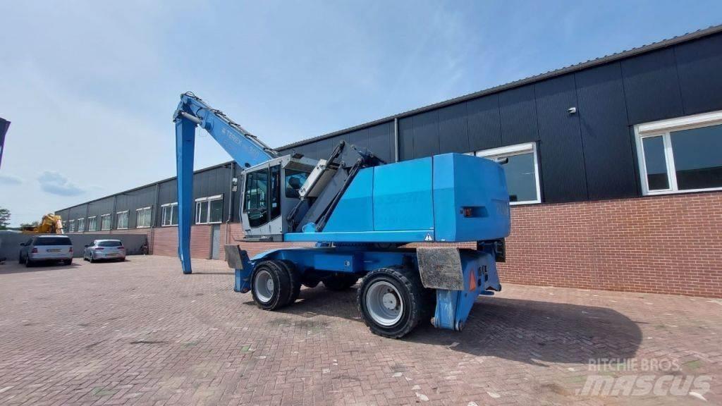 Fuchs MHL360 Bageri za prenos primarnih/sekundarnih sirovina