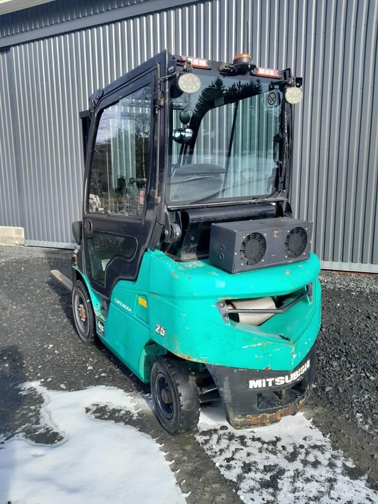 Mitsubishi FD 25 N Dizelski viljuškari