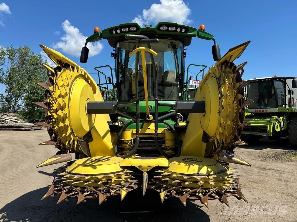 John Deere 8600 Mašine za stočnu hranu sa sopstvenim pogonom