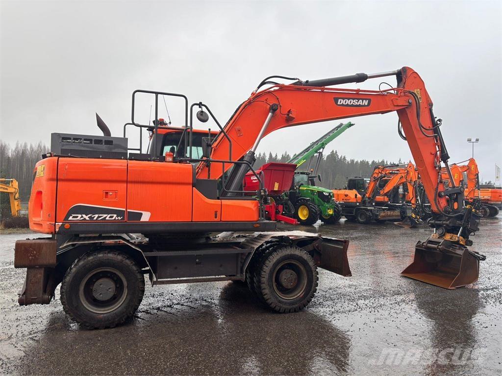 Doosan DX170W-5 Bageri točkaši