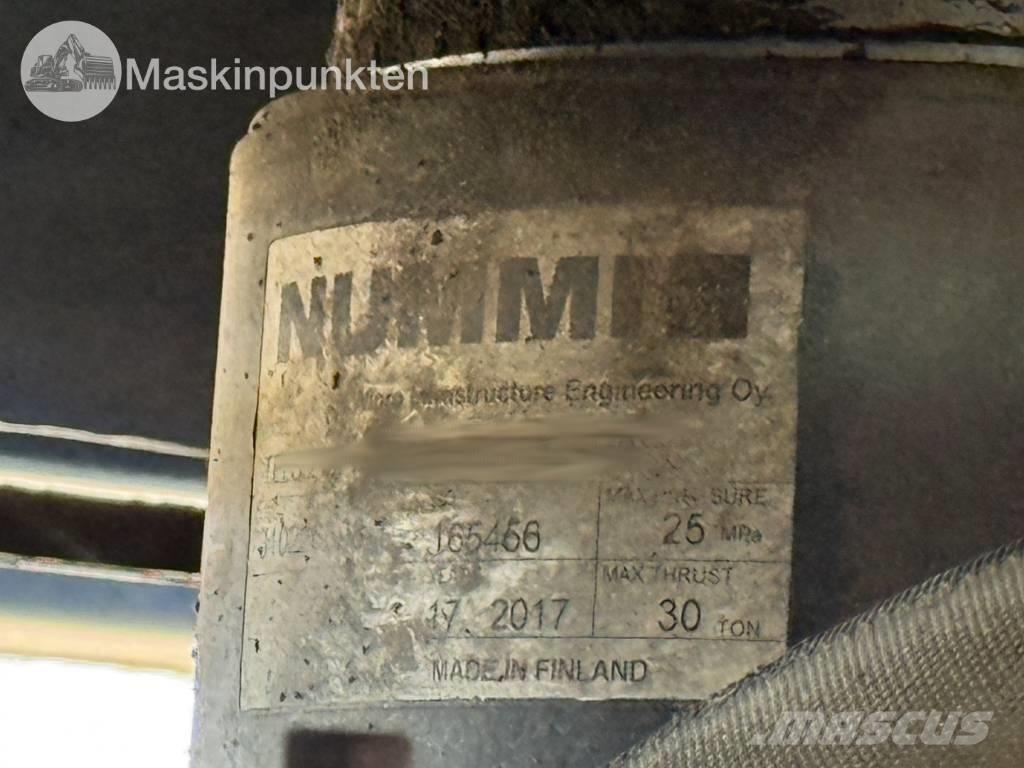 Volvo FM 6*4 Kiperi kamioni