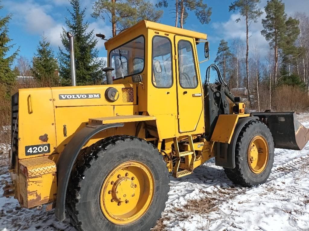 Volvo BM 4200 Utovarivači na točkove