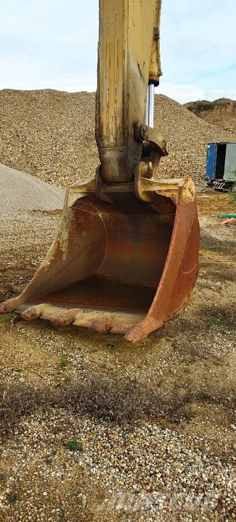 Komatsu PC 600 LC-7K Bageri guseničari